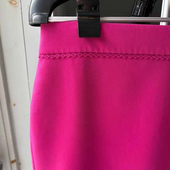 NWT Ann Taylor Pink Zigzag Trim Midi Pencil Skirt Size 6 - Picture 7 of 16